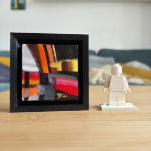 Découvrez ces micro-tableaux abstraits, réalisées aux pastels à l'huile Sennelier. Chaque œuvre miniature de 5x5cm (7x7cm avec son support imprimé en 3D) est un charmant bibelot décoratif, parfait pour apporter touche colorée chez vous. Collectionnez les !
